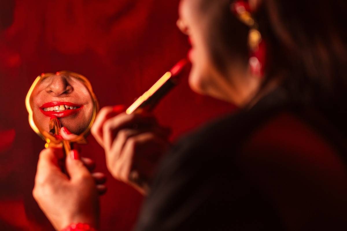 Why a Beauty Mirror Essential Is Your Secret Weapon for Flawless Makeup (Even at 7 a.m.)