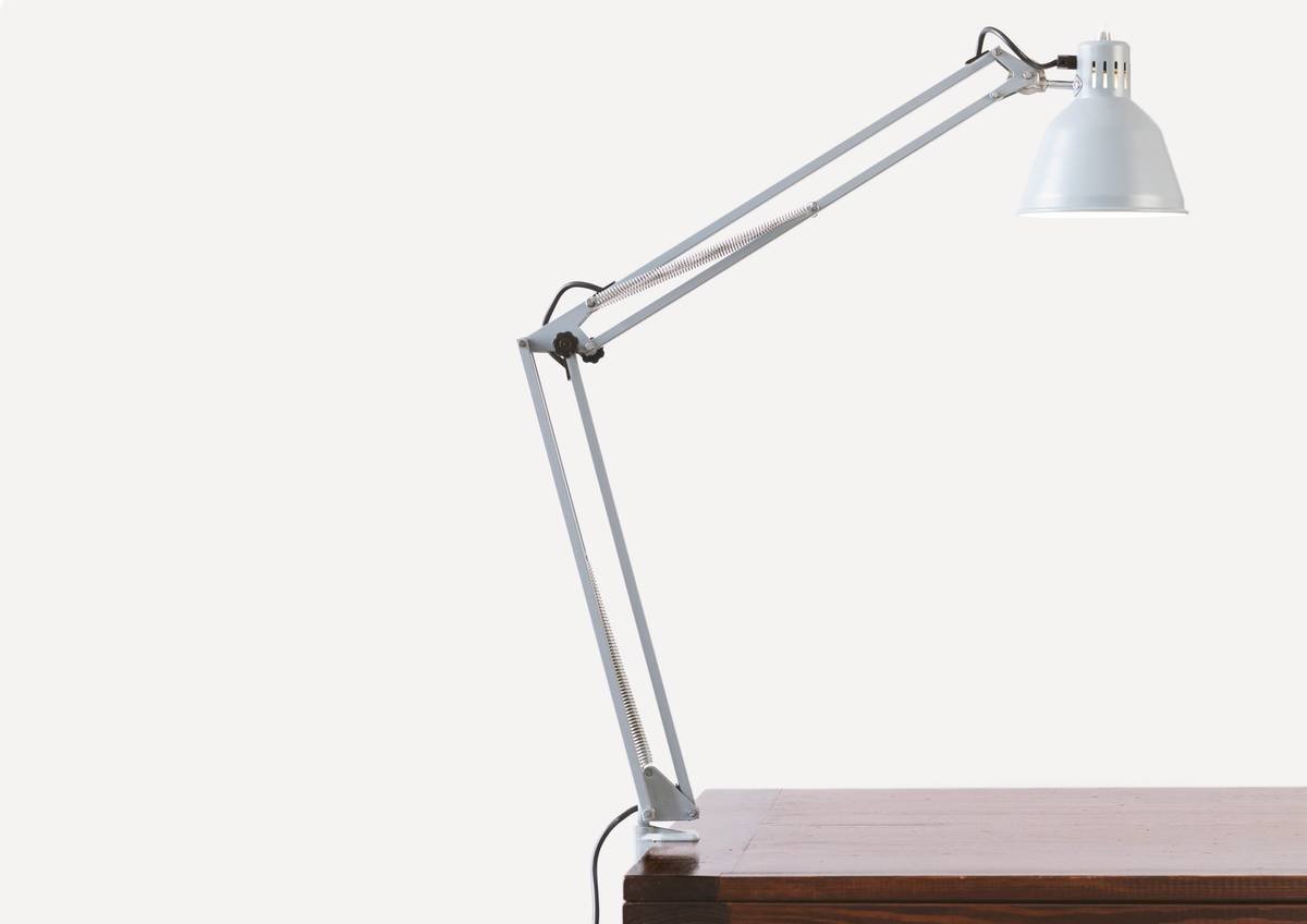 Essential makeup light setup with dual side panels for even facial illumination