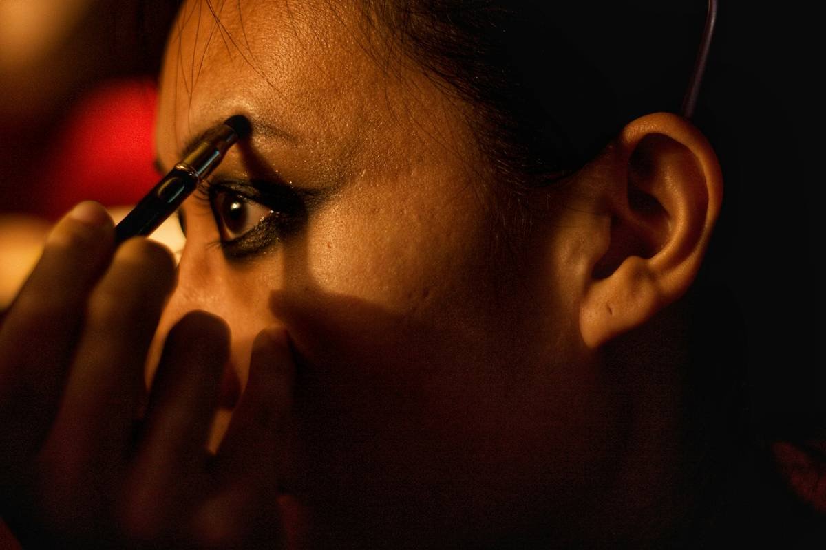 Why Your Brow Game Fails Without a Brow Essential Light